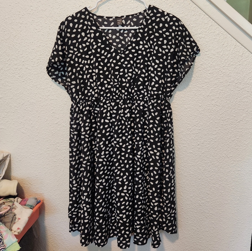 Black and white dress